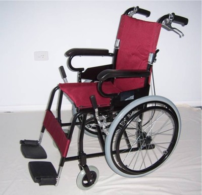 Compact Lightweight Self Propelling Wheelchair EC872L